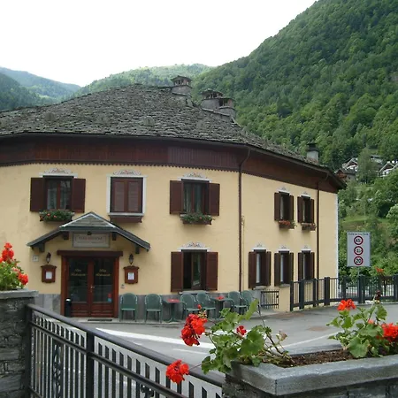 Hotel Residence Giardini Piode